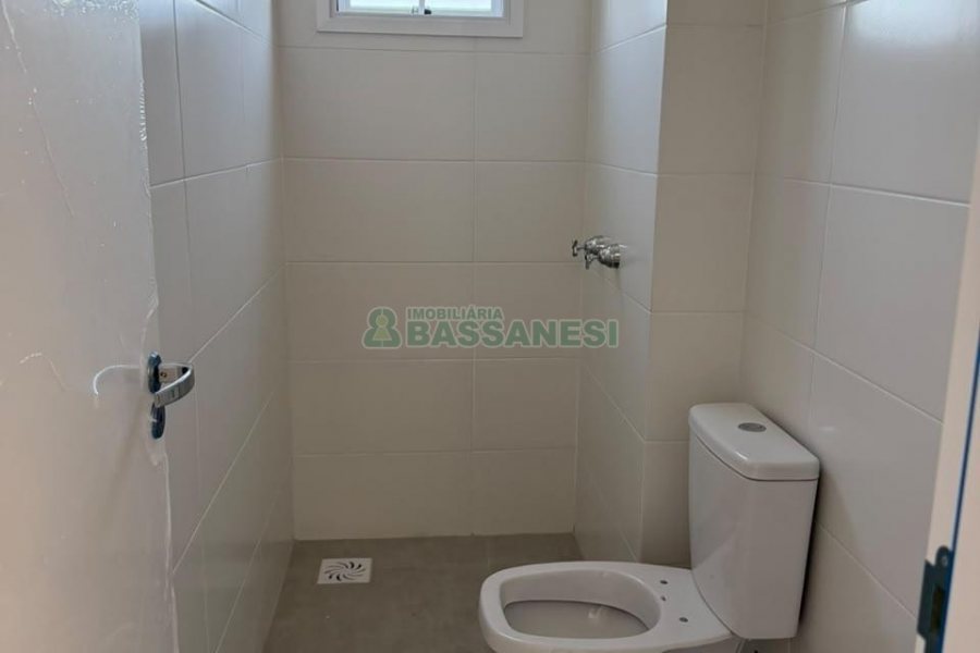 Apartamento com 56m², 2 dormitórios, 1 vaga, no bairro São Leopoldo em Caxias do Sul para Alugar