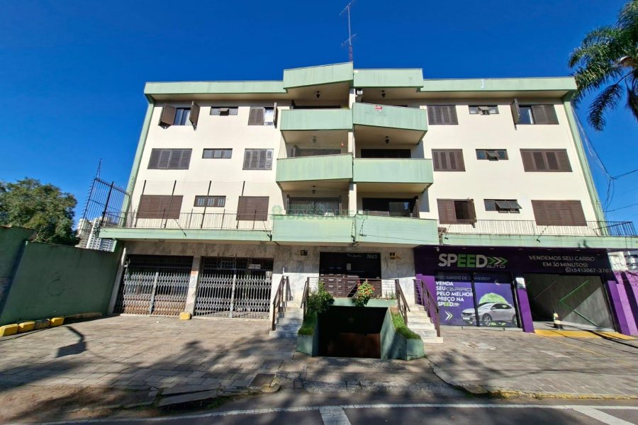 Apartamento com 84m², 3 dormitórios, 1 vaga, no bairro Pio X em Caxias do Sul para Comprar