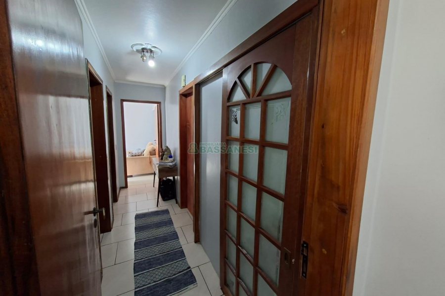 Apartamento com 84m², 3 dormitórios, 1 vaga, no bairro Pio X em Caxias do Sul para Comprar