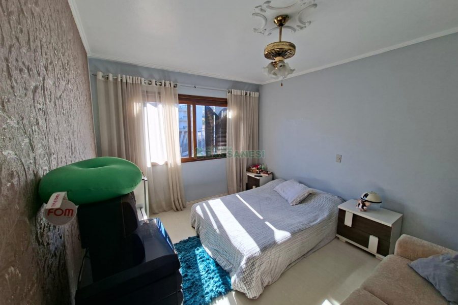 Apartamento com 84m², 3 dormitórios, 1 vaga, no bairro Pio X em Caxias do Sul para Comprar