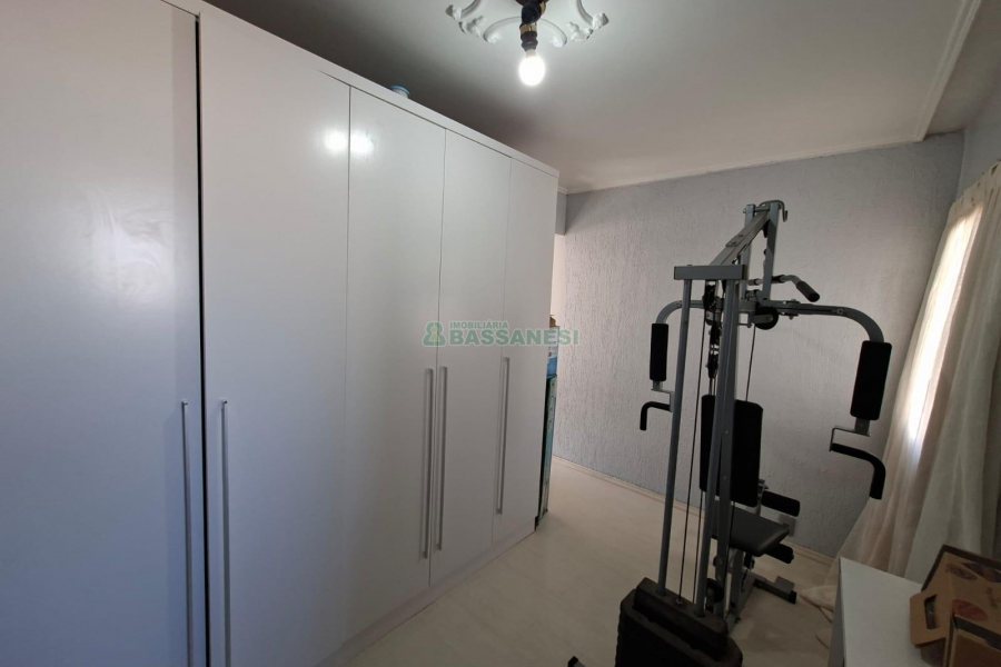 Apartamento com 84m², 3 dormitórios, 1 vaga, no bairro Pio X em Caxias do Sul para Comprar