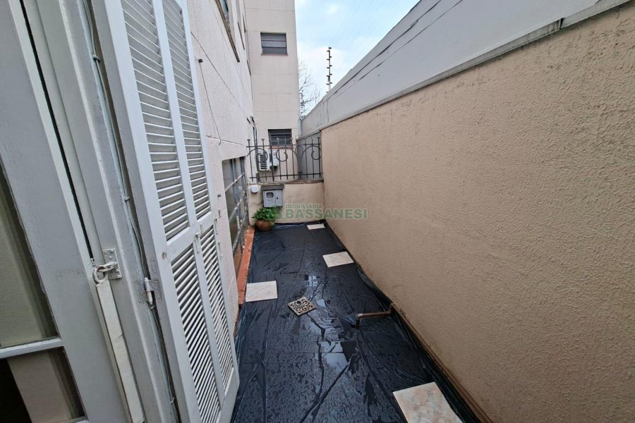 Sala com 55m², no bairro Centro em Caxias do Sul para Alugar ou Comprar