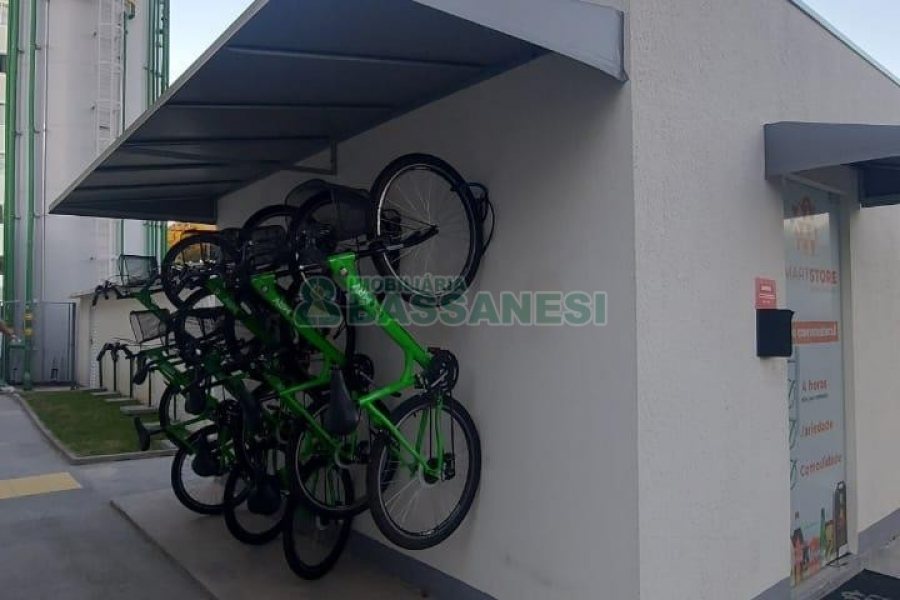 Apto Mobiliado com 42m², 2 dormitórios, 1 vaga, no bairro Panazzolo em Caxias do Sul para Alugar