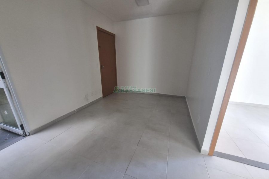 Apto Mobiliado com 42m², 2 dormitórios, 1 vaga, no bairro Panazzolo em Caxias do Sul para Alugar