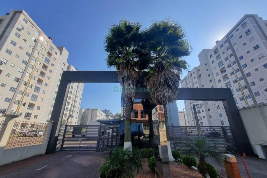 Apto Mobiliado com 42m², 2 dormitórios, 1 vaga, no bairro Panazzolo em Caxias do Sul para Alugar