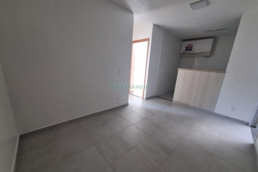 Apto Mobiliado com 42m², 2 dormitórios, 1 vaga, no bairro Panazzolo em Caxias do Sul para Alugar