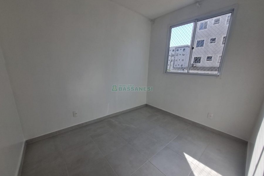 Apto Mobiliado com 42m², 2 dormitórios, 1 vaga, no bairro Panazzolo em Caxias do Sul para Alugar