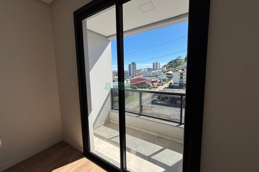 Apartamento com 72m², 2 dormitórios, 2 vagas, no bairro São Luiz em Caxias do Sul para Alugar