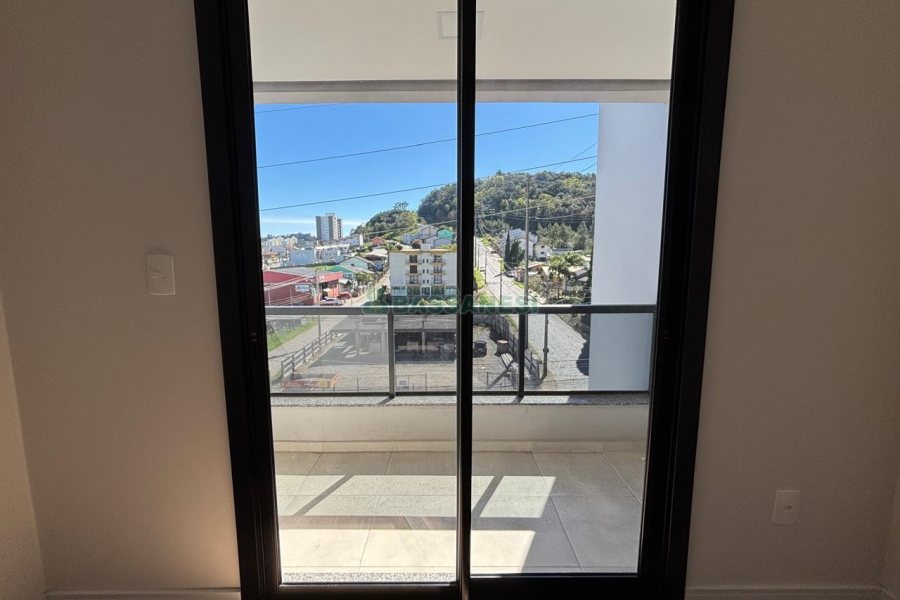 Apartamento com 72m², 2 dormitórios, 2 vagas, no bairro São Luiz em Caxias do Sul para Alugar