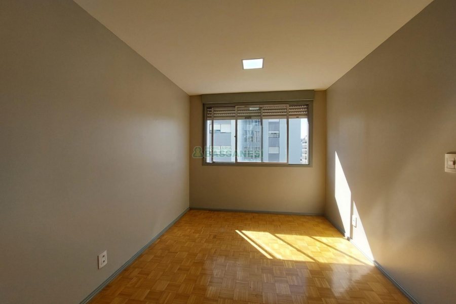 Apartamento com 30m², 1 dormitório, no bairro Centro em Caxias do Sul para Alugar