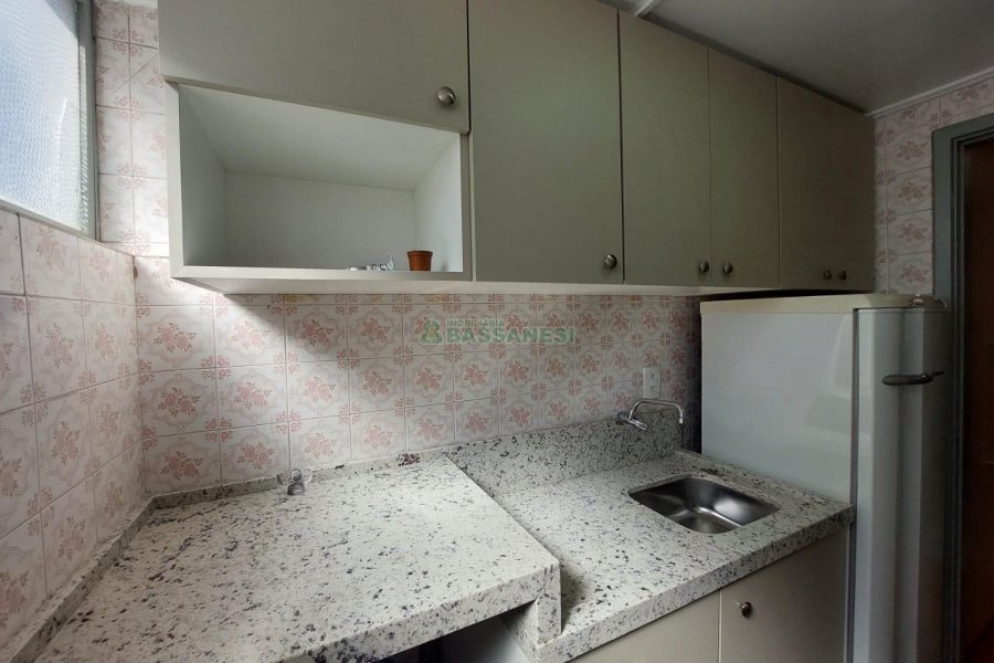 Apartamento com 30m², 1 dormitório, no bairro Centro em Caxias do Sul para Alugar