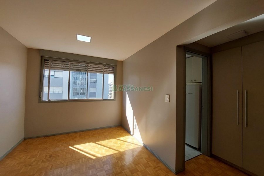 Apartamento com 30m², 1 dormitório, no bairro Centro em Caxias do Sul para Alugar