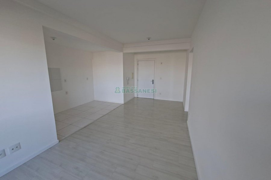 Apartamento com 50m², 1 dormitório, 1 vaga, no bairro Lourdes em Caxias do Sul para Comprar