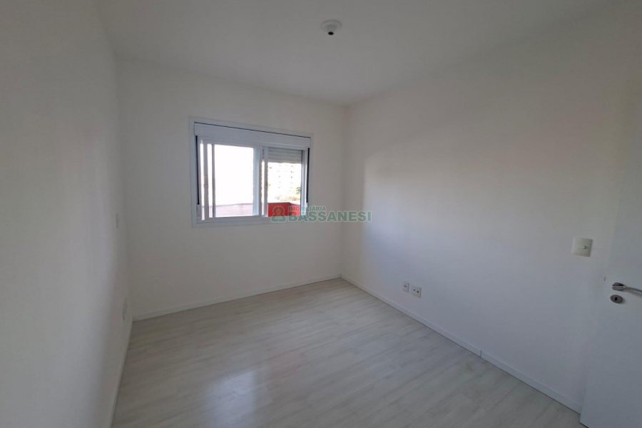 Apartamento com 50m², 1 dormitório, 1 vaga, no bairro Lourdes em Caxias do Sul para Comprar