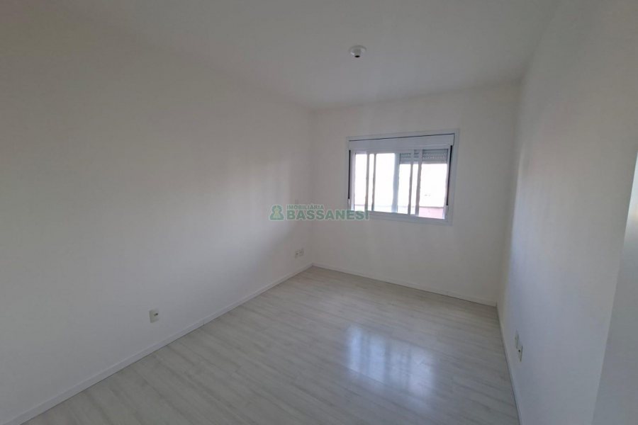 Apartamento com 50m², 1 dormitório, 1 vaga, no bairro Lourdes em Caxias do Sul para Comprar