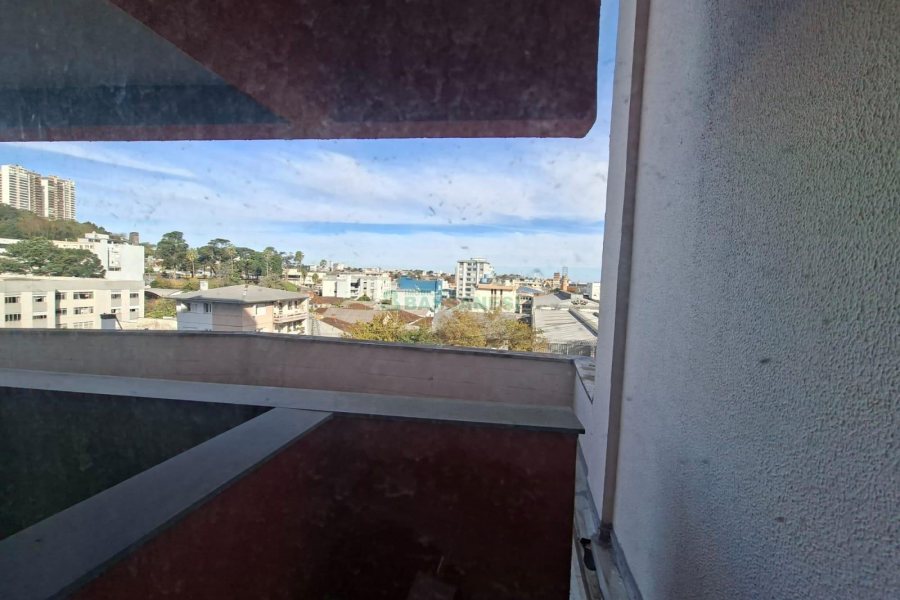 Apartamento com 50m², 1 dormitório, 1 vaga, no bairro Lourdes em Caxias do Sul para Comprar