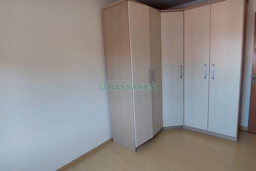 Apartamento com 70m², 3 dormitórios, 1 vaga, no bairro Santa Lúcia em Caxias do Sul para Alugar