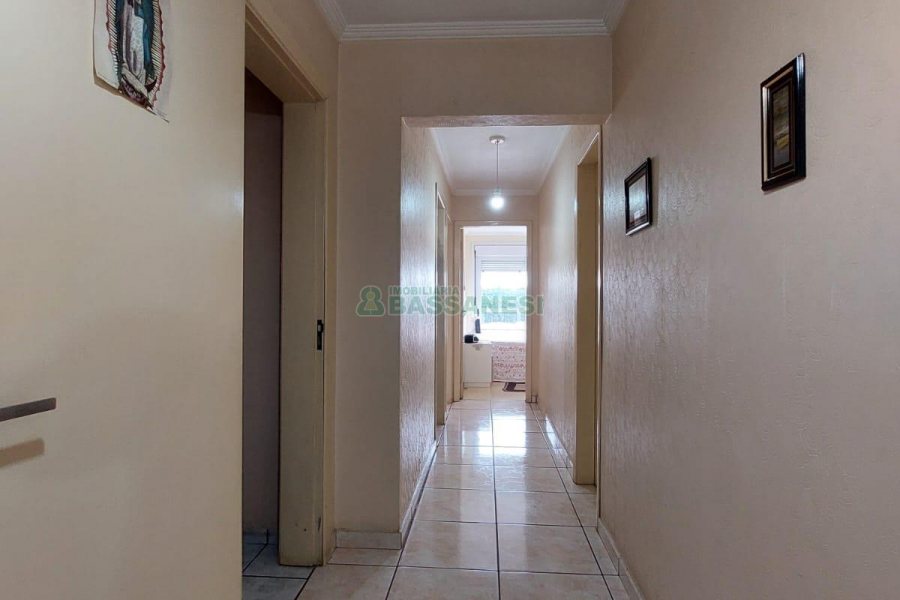 Casa com 229m², 3 dormitórios, 4 vagas, no bairro Santa Lúcia em Caxias do Sul para Comprar
