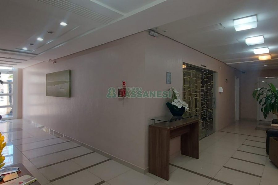 Apartamento com 57m², 2 dormitórios, 1 vaga, no bairro Sagrada Família em Caxias do Sul para Comprar