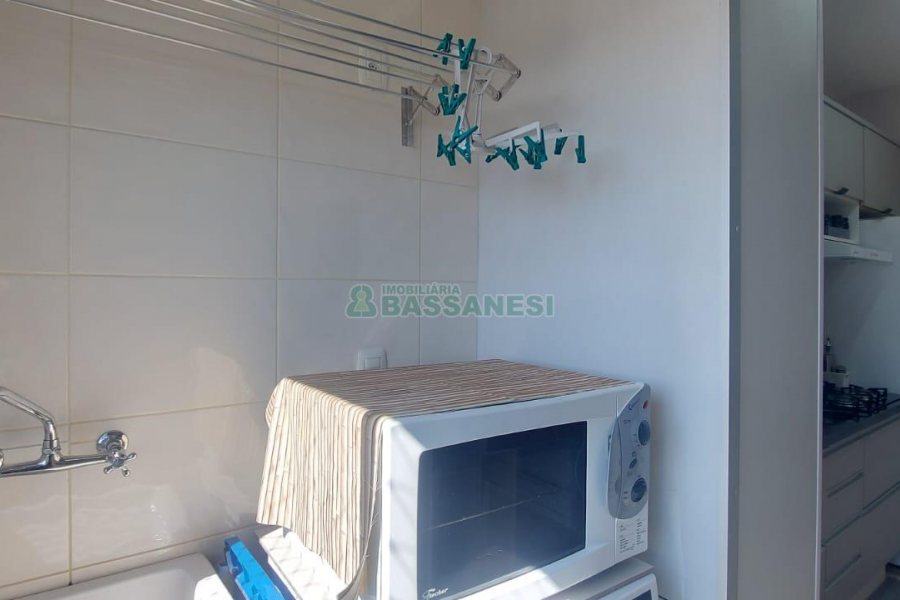 Apartamento com 57m², 2 dormitórios, 1 vaga, no bairro Sagrada Família em Caxias do Sul para Comprar
