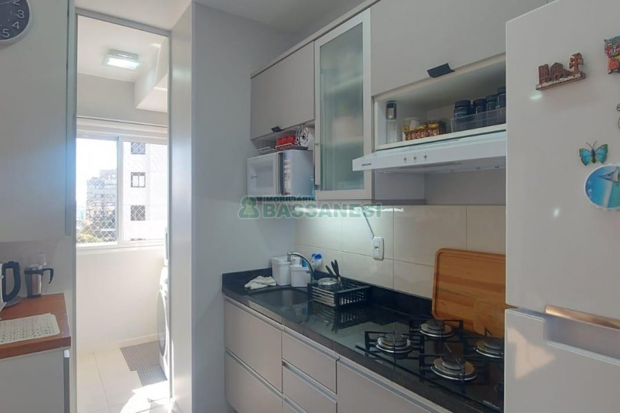 Apartamento com 57m², 2 dormitórios, 1 vaga, no bairro Sagrada Família em Caxias do Sul para Comprar