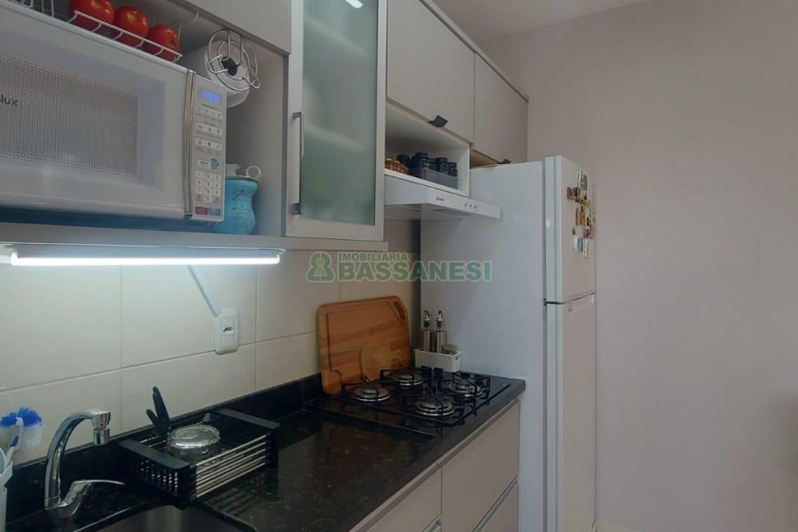 Apartamento com 57m², 2 dormitórios, 1 vaga, no bairro Sagrada Família em Caxias do Sul para Comprar