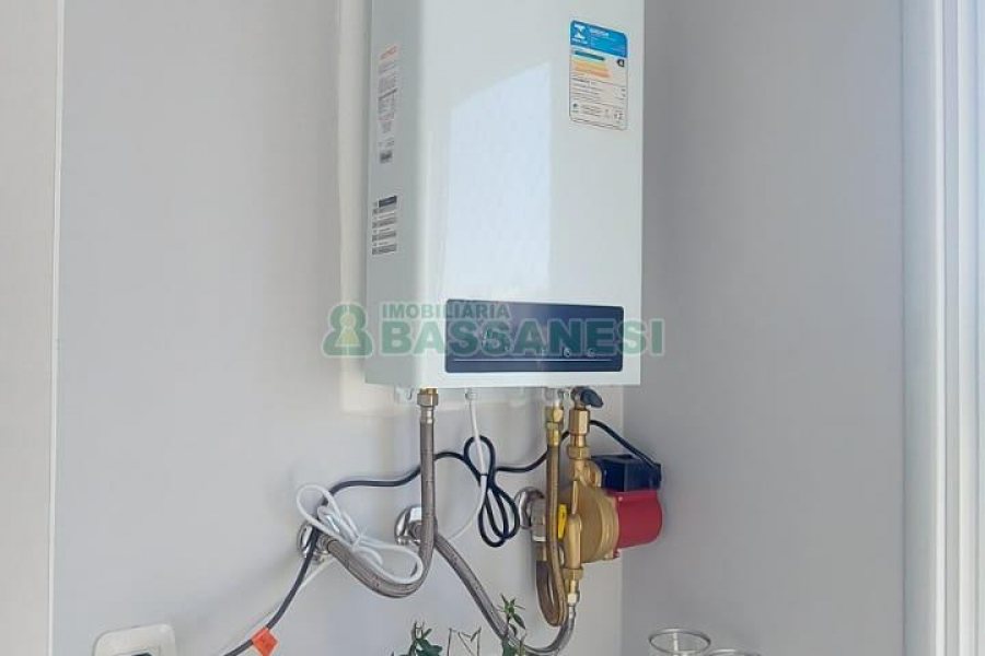 Apartamento com 57m², 2 dormitórios, 1 vaga, no bairro Sagrada Família em Caxias do Sul para Comprar