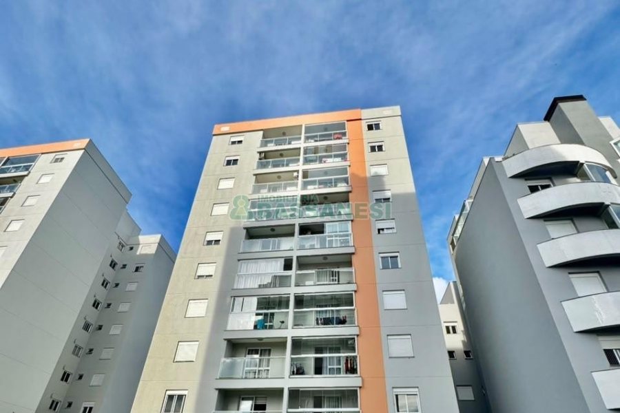 Apto Mobiliado com 60m², 2 dormitórios, 1 vaga, no bairro Vinhedos em Caxias do Sul para Alugar