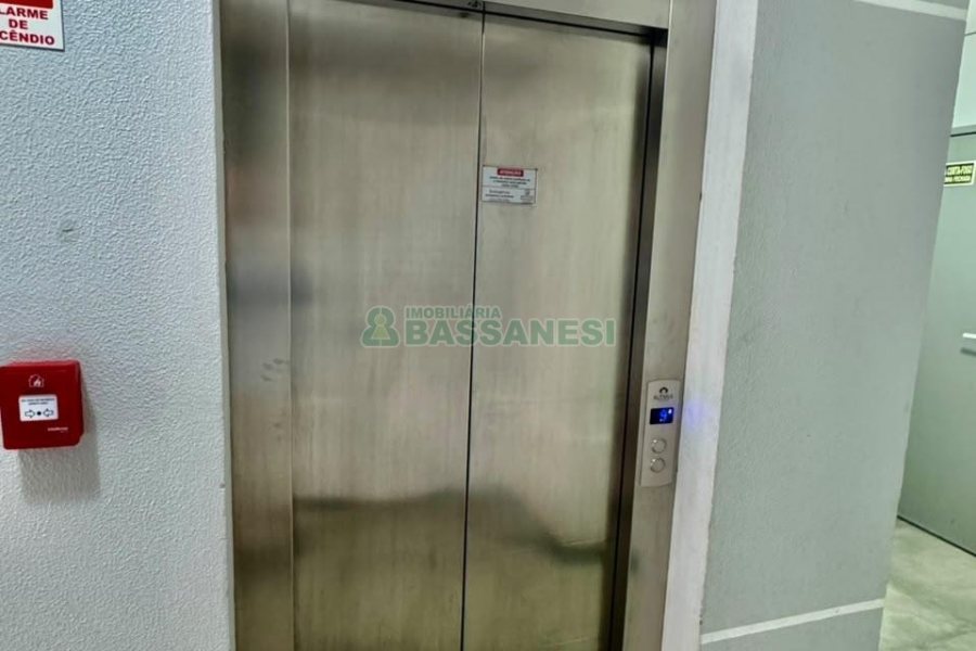 Apto Mobiliado com 60m², 2 dormitórios, 1 vaga, no bairro Vinhedos em Caxias do Sul para Alugar