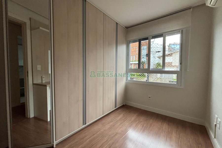 Apartamento com 92m², 3 dormitórios, 2 vagas, no bairro Cinqüentenário em Caxias do Sul para Alugar