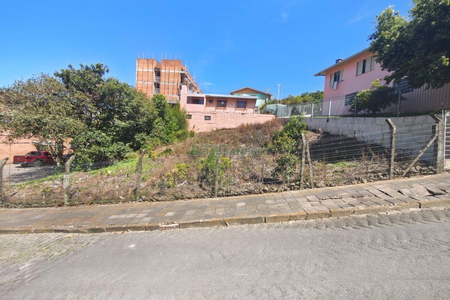 Terreno, no bairro Sagrada Família em Caxias do Sul para Comprar