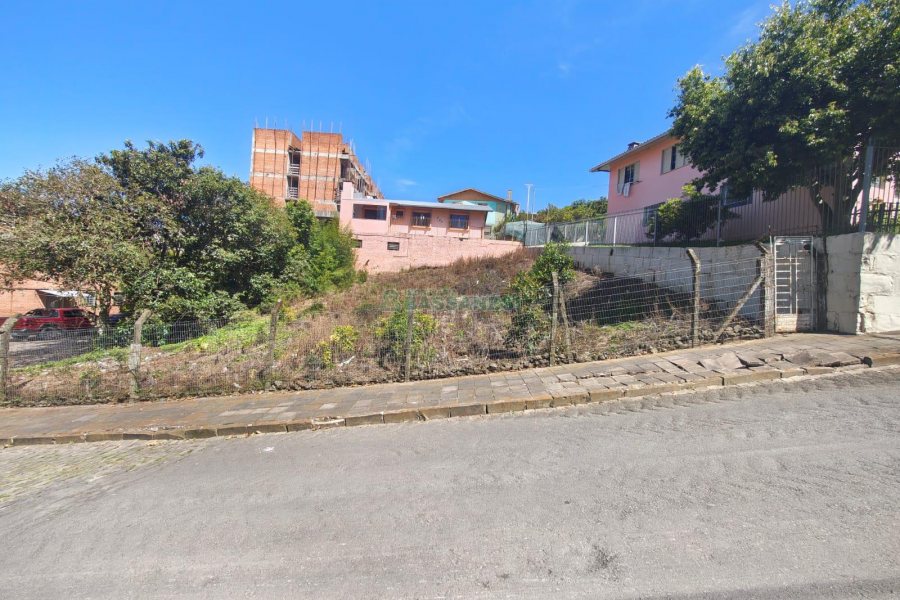 Terreno, no bairro Sagrada Família em Caxias do Sul para Comprar