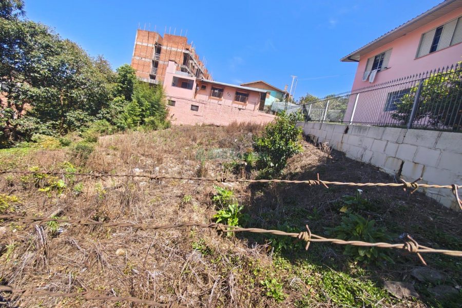 Terreno, no bairro Sagrada Família em Caxias do Sul para Comprar