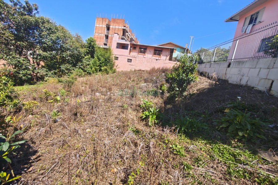 Terreno, no bairro Sagrada Família em Caxias do Sul para Comprar