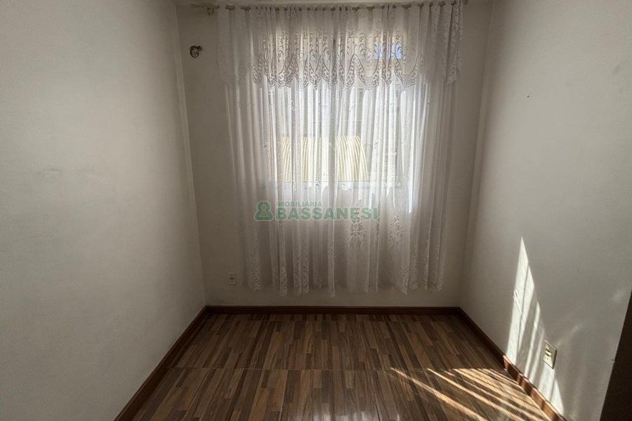 Apartamento com 42m², 2 dormitórios, 1 vaga, no bairro Bela Vista em Caxias do Sul para Alugar