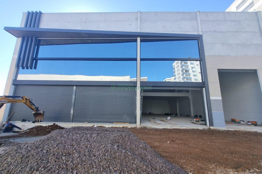 Pavilhão com 1260m², no bairro Sanvitto em Caxias do Sul para Alugar