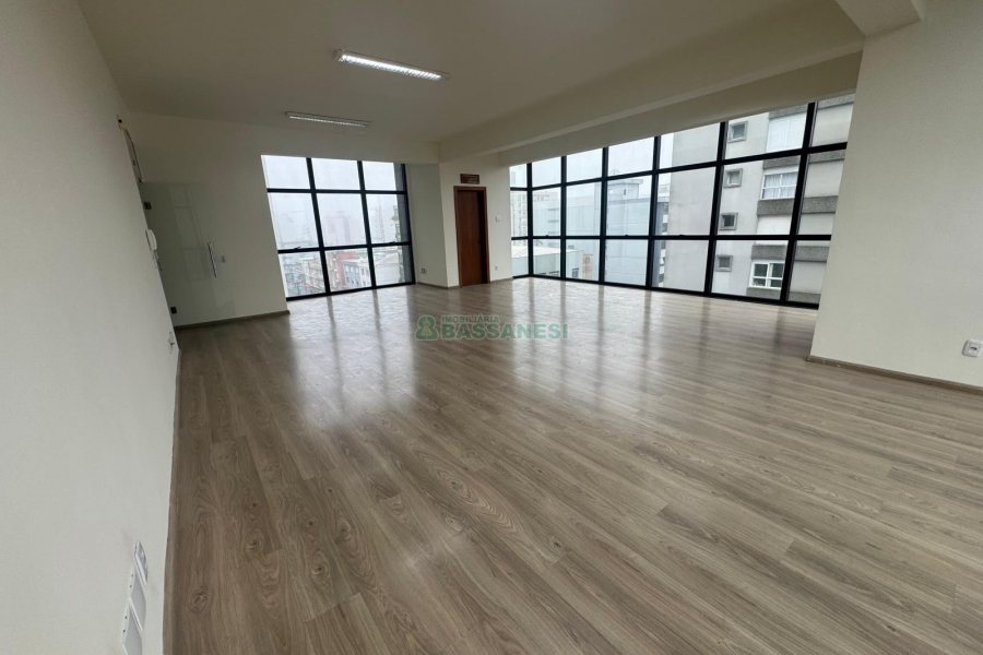 Sala com 70m², no bairro São Pelegrino em Caxias do Sul para Alugar