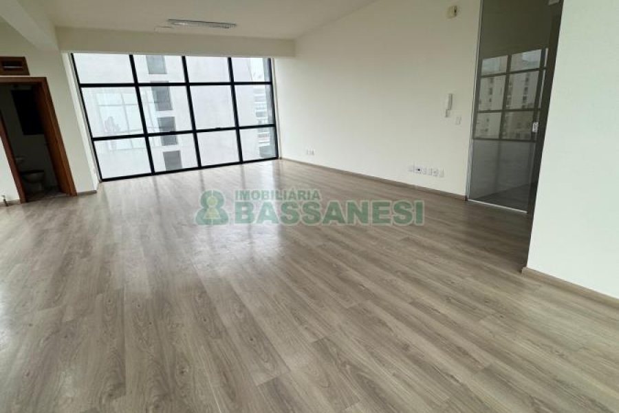 Sala com 70m², no bairro São Pelegrino em Caxias do Sul para Alugar