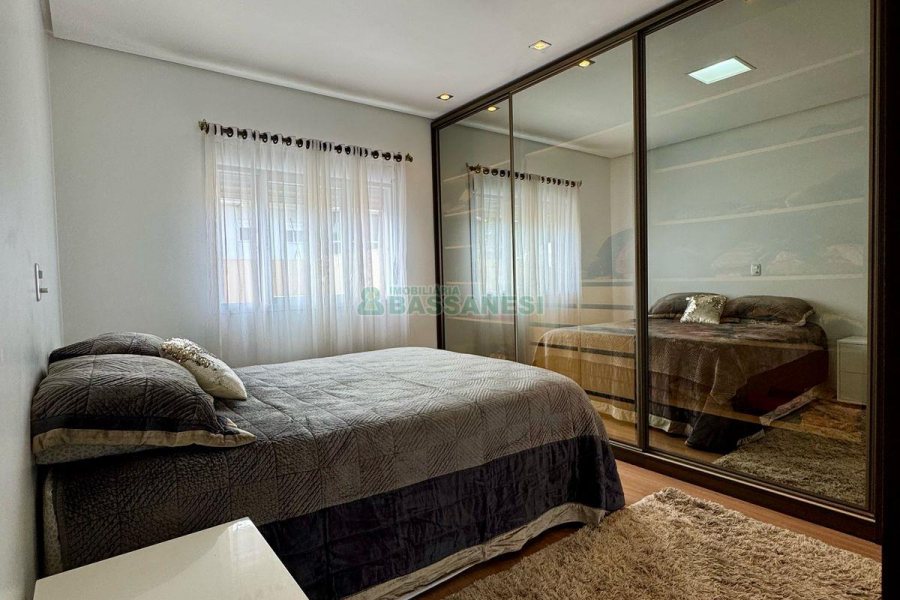 Apto Mobiliado com 148m², 2 dormitórios, 2 vagas, no bairro Jardim do Shopping em Caxias do Sul para Alugar