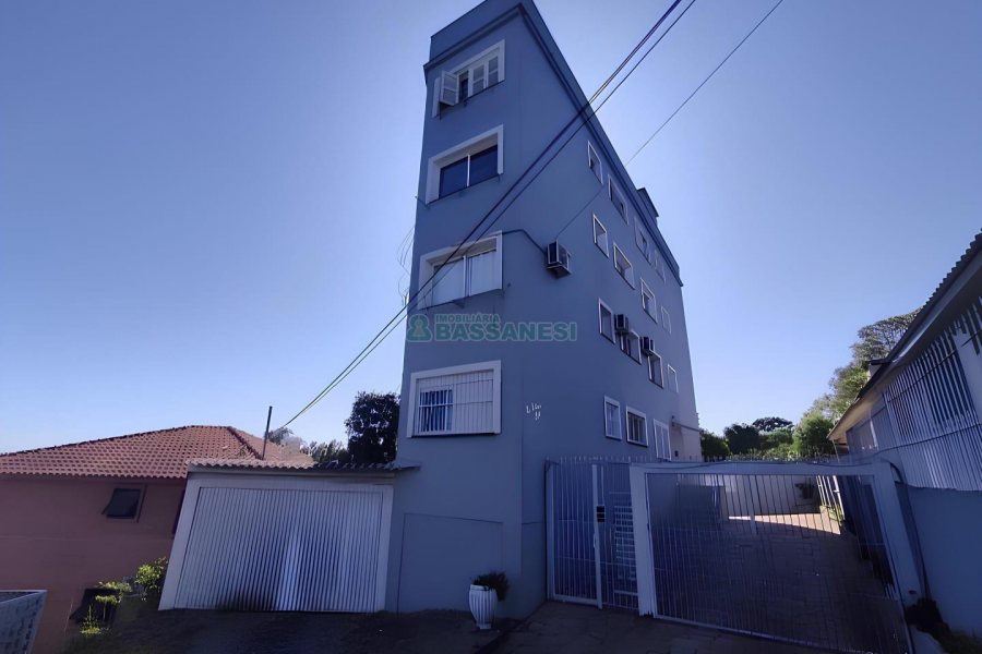 Apartamento com 53m², 1 dormitório, 1 vaga, no bairro Cinqüentenário em Caxias do Sul para Comprar