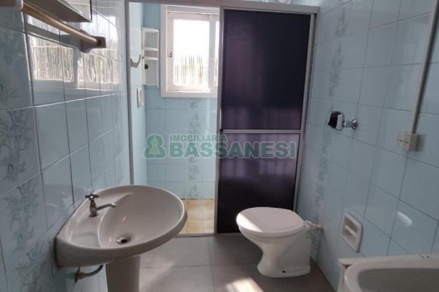 Apartamento com 53m², 1 dormitório, 1 vaga, no bairro Cinqüentenário em Caxias do Sul para Comprar