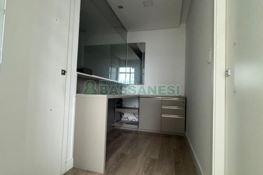 Sala com 60m², 1 vaga, no bairro São Pelegrino em Caxias do Sul para Alugar