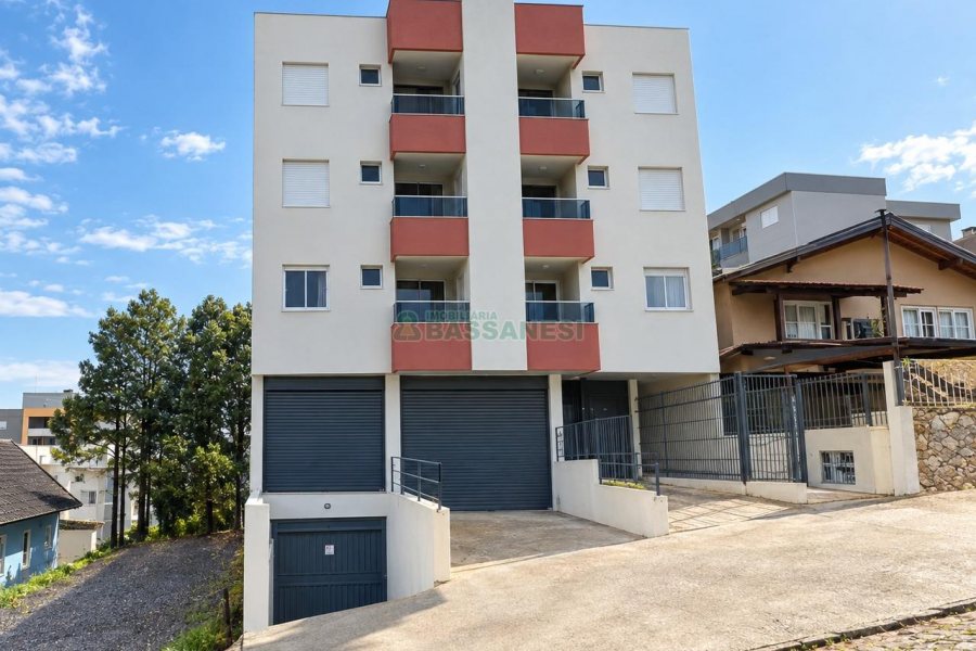 Apartamento com 55m², 2 dormitórios, 1 vaga, no bairro Cidade Nova em Caxias do Sul para Comprar