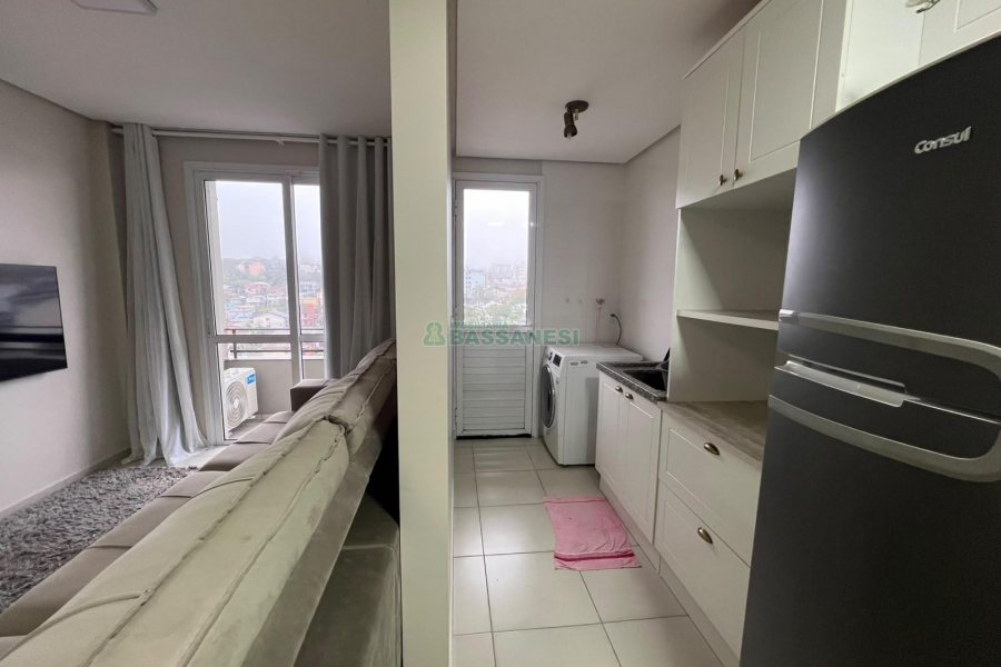 Apto Mobiliado com 65m², 2 dormitórios, 2 vagas, no bairro Cruzeiro em Caxias do Sul para Alugar