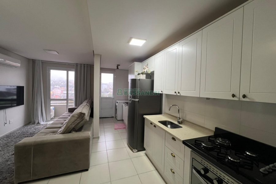 Apto Mobiliado com 65m², 2 dormitórios, 2 vagas, no bairro Cruzeiro em Caxias do Sul para Alugar