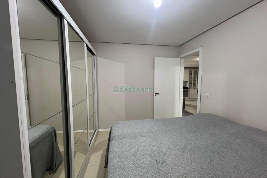 Apto Mobiliado com 65m², 2 dormitórios, 2 vagas, no bairro Cruzeiro em Caxias do Sul para Alugar
