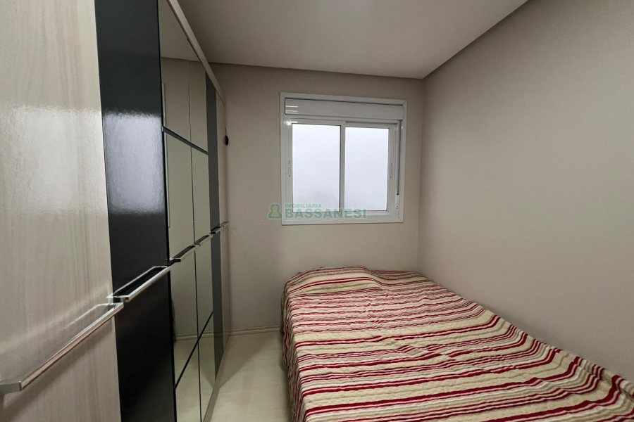 Apto Mobiliado com 65m², 2 dormitórios, 2 vagas, no bairro Cruzeiro em Caxias do Sul para Alugar