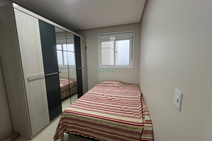 Apto Mobiliado com 65m², 2 dormitórios, 2 vagas, no bairro Cruzeiro em Caxias do Sul para Alugar