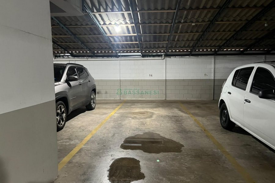 Apto Mobiliado com 65m², 2 dormitórios, 2 vagas, no bairro Cruzeiro em Caxias do Sul para Alugar