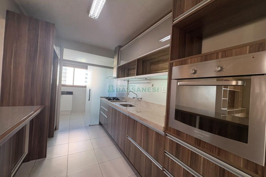 Apartamento com 110m², 2 dormitórios, 2 vagas, no bairro São Pelegrino em Caxias do Sul para Alugar